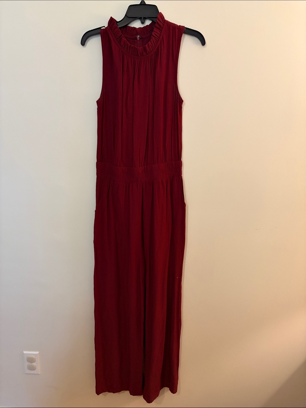 Sleeveless Burgundy Wide-Leg Jumpsuit with Ruffled Neck